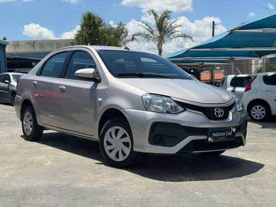 TOYOTA ETIOS 1.5 XS SEDAN 16V FLEX 4P AUTOMÁTICO